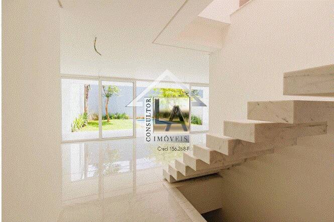 Casa à venda e aluguel com 4 quartos, 420m² - Foto 1