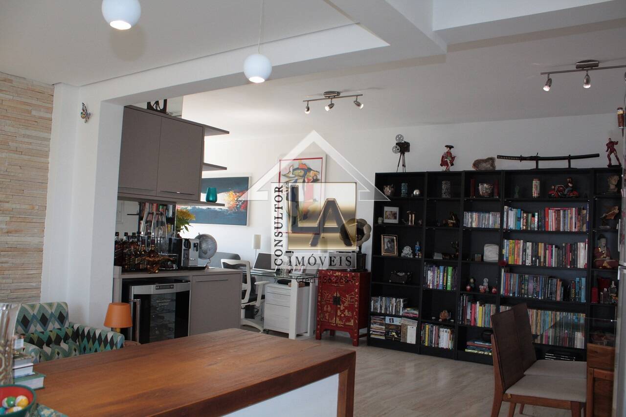 Apartamento à venda com 2 quartos, 70m² - Foto 2