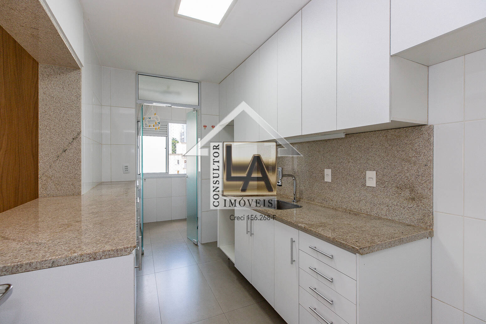 Apartamento à venda com 2 quartos, 72m² - Foto 8