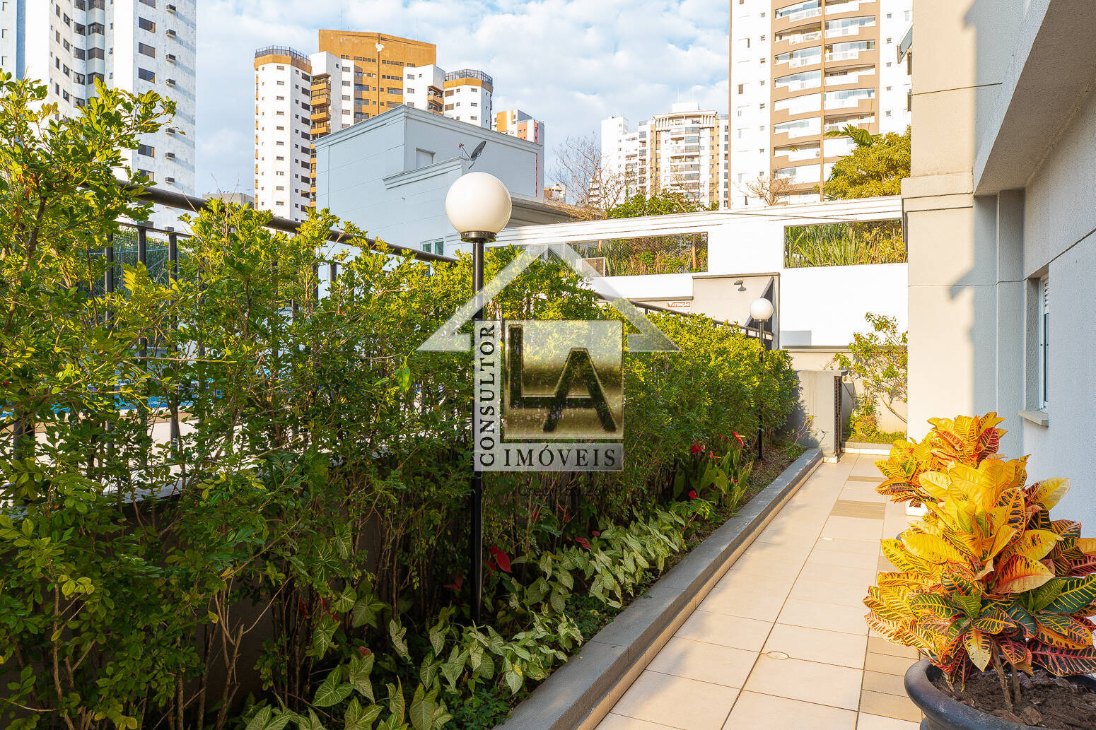 Apartamento à venda com 2 quartos, 72m² - Foto 24
