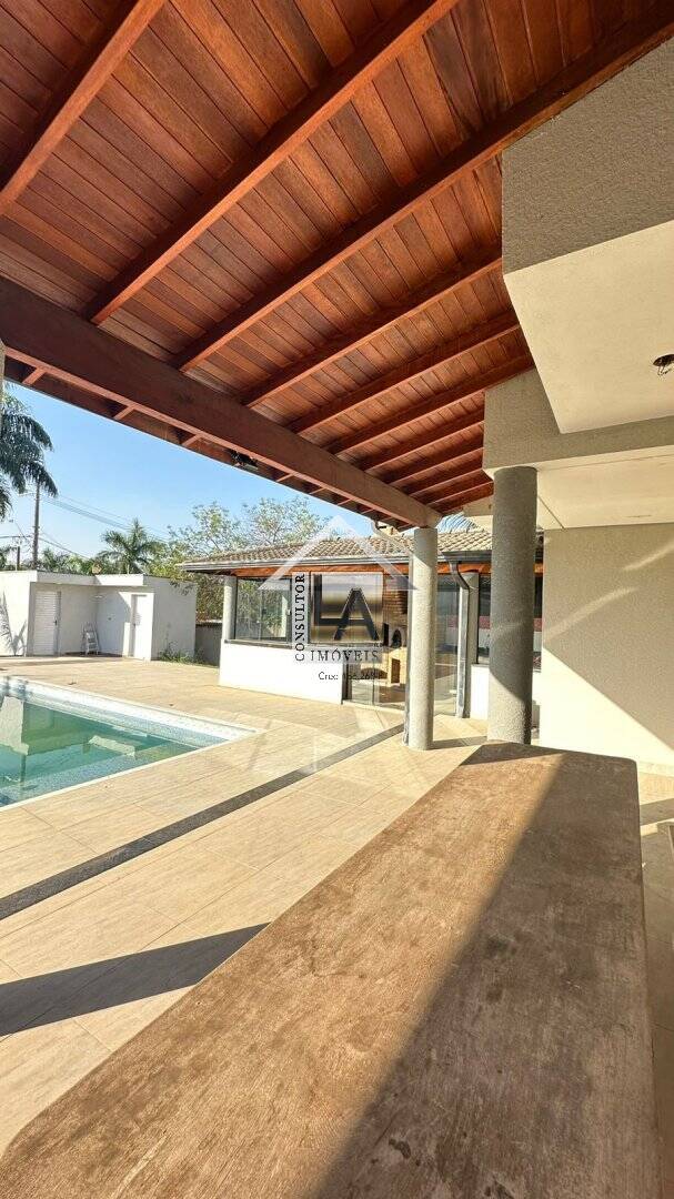 Casa, 3 quartos, 246 m² - Foto 1