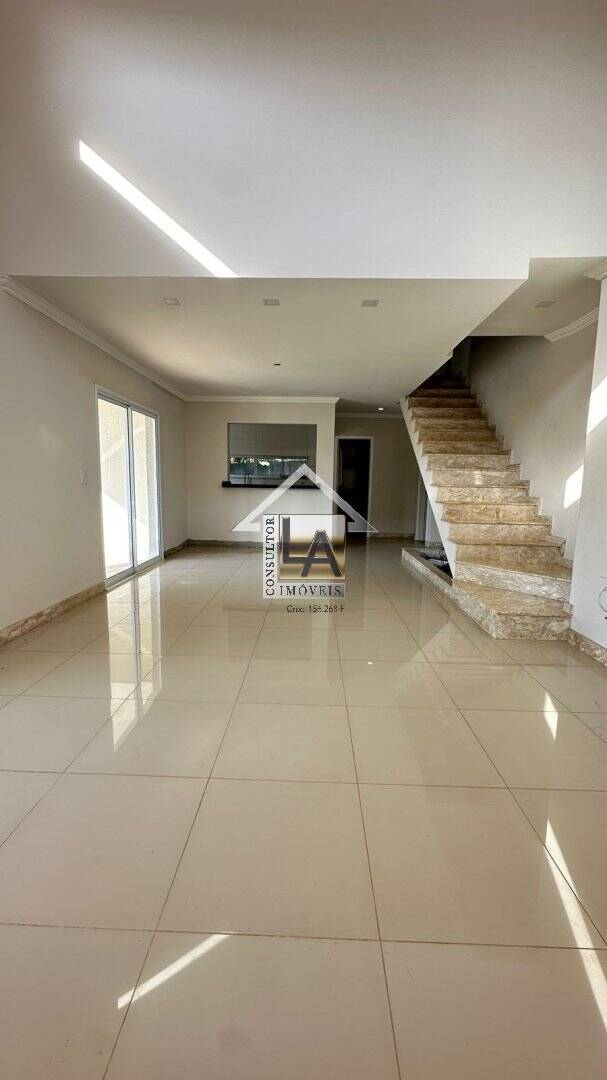 Casa, 3 quartos, 246 m² - Foto 4